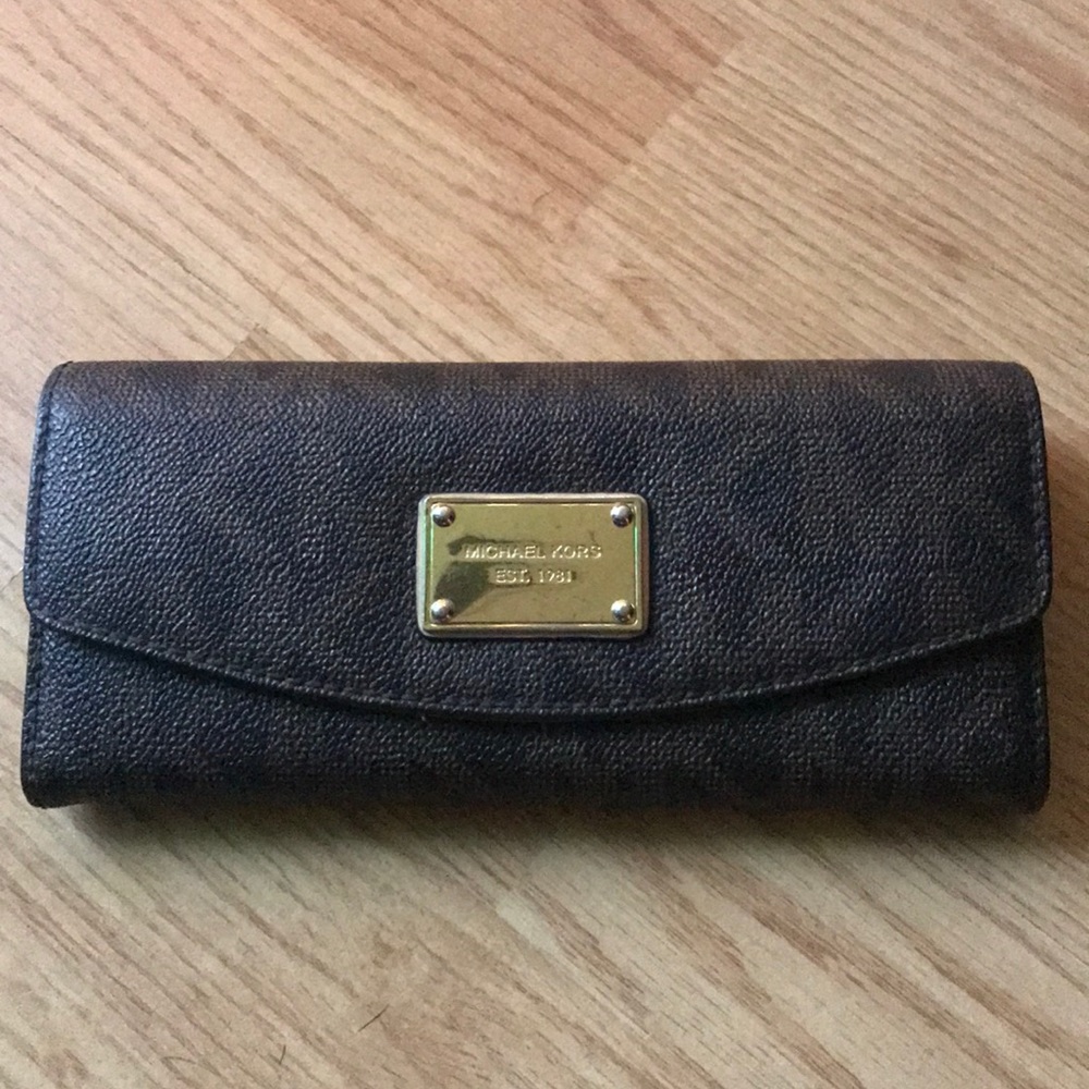 Michael Kors wallet